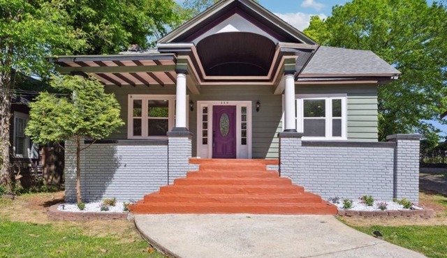 Beautiful 1920s restoration home in Atlanta - King Suite and private parking