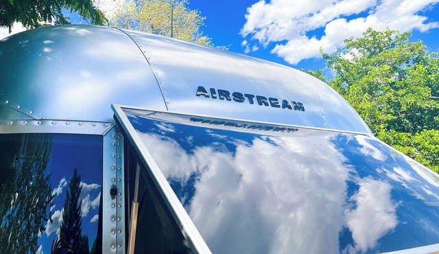 Beautiful Fully Furnished Airstream Bambi Near Meow Wolf