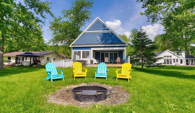 Blue Skies - Lakefront Living at it's Finest! Luxury Amenities!