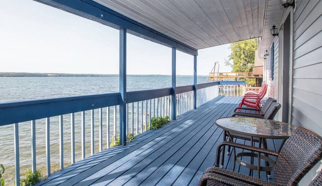 Boat, Grill & Unwind: Lakefront Cayuga Home!