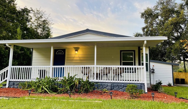 Bonita - A beautiful brand new cottage 2 miles away from town