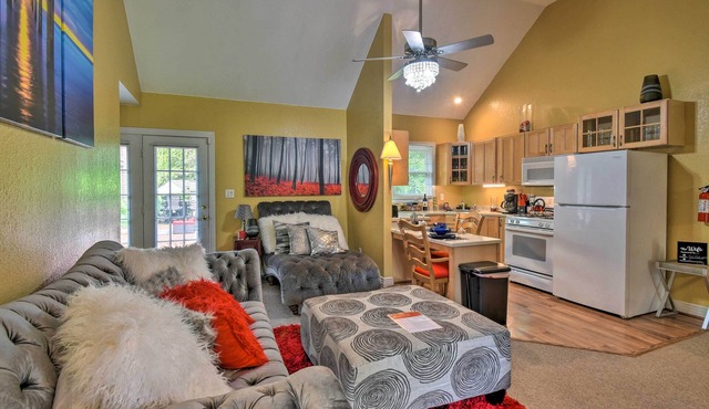 Bright Chesapeake Home Near Shopping & Dining