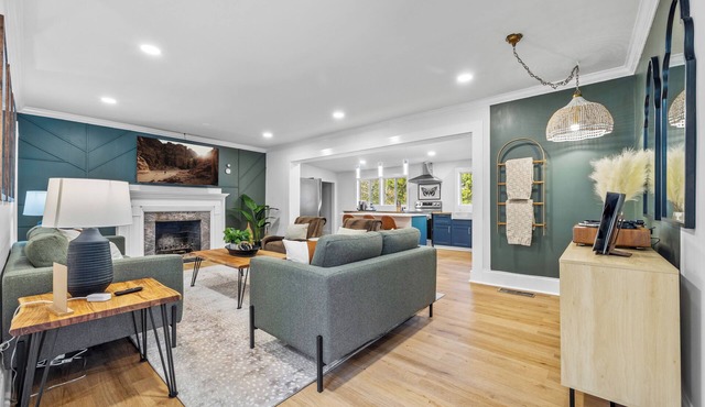 Buckhead Creekside Hideaway