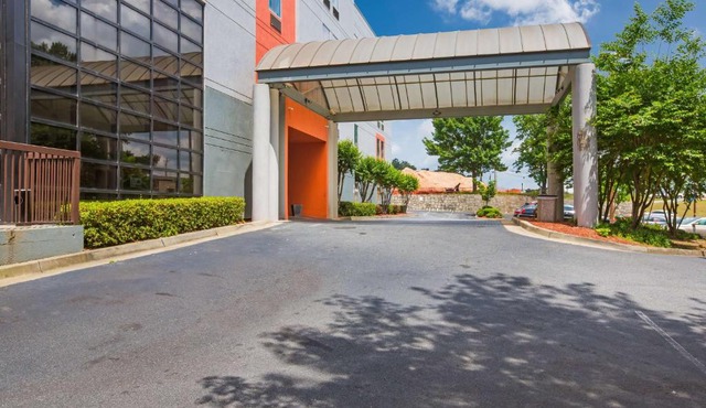 Budgetel Inns & Suites - Atlanta Galleria Stadium