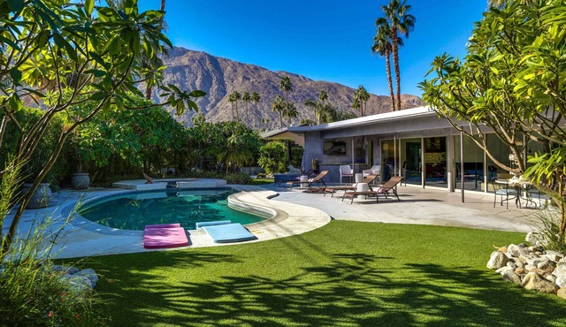 Casa Chill! Private Villa! Pool! Spa! 3 Fireplaces! Mt Views! Walk to Downtwn PS