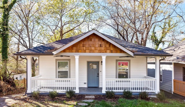 Charming 3 BDR Bungalow - Prime DT ATL Location!