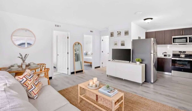 Comfortable 2BR Near Beach & Cruise Port
