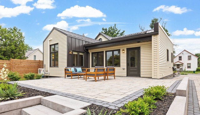Comfortable, bright and central farmhouse in historic Perth. in Perth