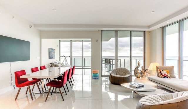 Condo at Amrit Ocean Resort w/Panoramic Views