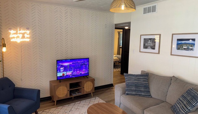 Covington Sq Apt, Patio & Work