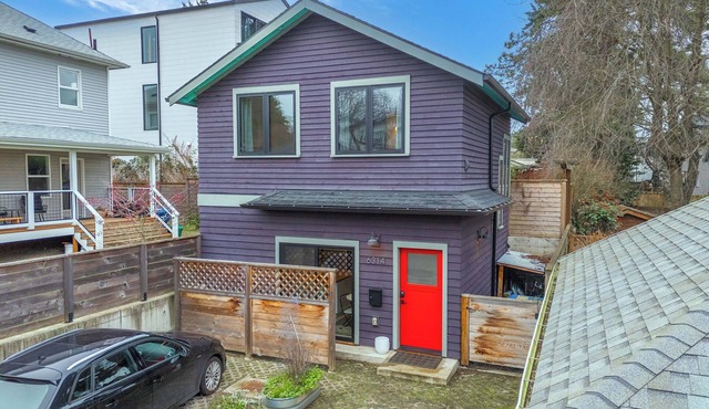 Cozy 2 Bedroom Home in Ballard Seattle