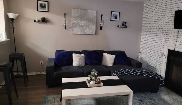 Cozy 2 BR Townhouse in Mariettann