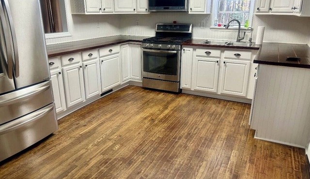 Cozy 3 BR on 2 Private Acres. Fayetteville Ga. Suburb of Atlanta. Near Trilith.