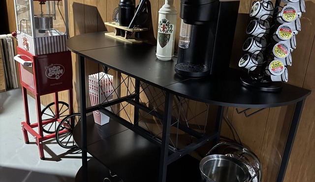 Cozy 4-bedroom cabin with AC, WiFi in enjoyable Lawrenceville