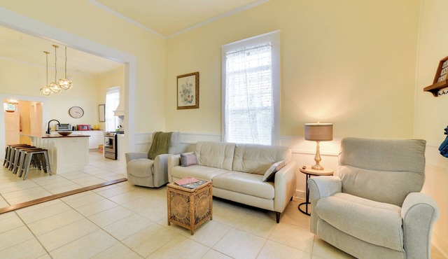 Cozy Thomasville Cottage - Walk to Downtown!