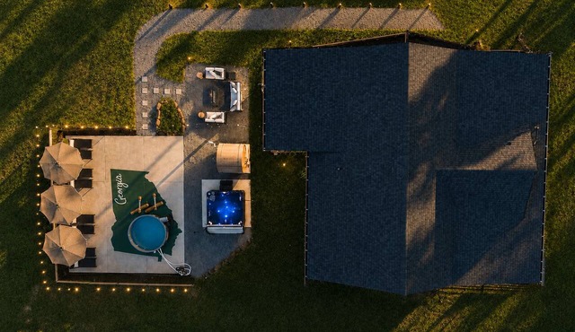 Discover Elevated Wellness Pool Sauna Hot-Tub Mountain Views Secluded