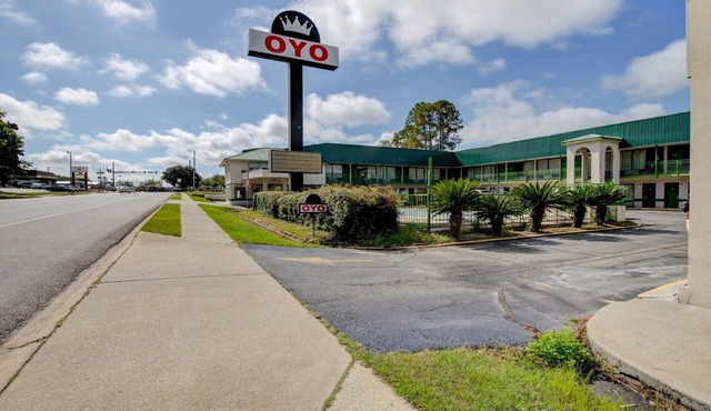 Douglas GA | King Bed