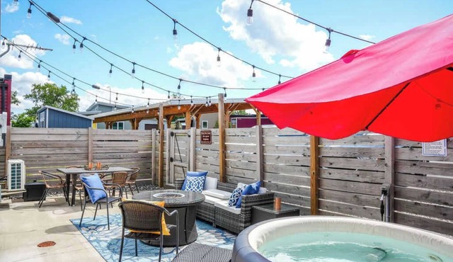Downtown Solar Home w/Hot Tub & Billiards