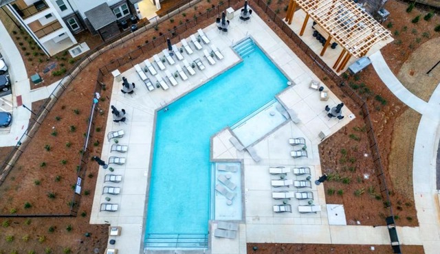 Elegant Spacious Apt w Pool Great for Long Stays