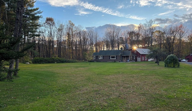 Experienced Hosts, 10 min to Tanglewood, Quaint Berkshires Getaway
