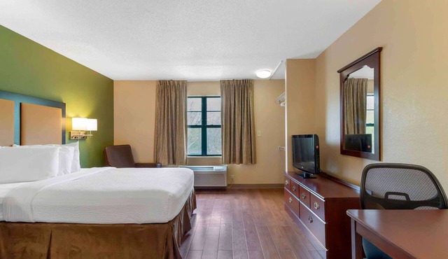 Extended Stay America Suites Atlanta Perimeter Crestline