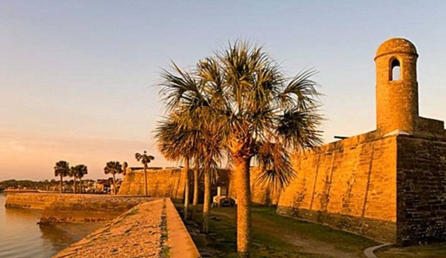 Fall Discount/Close to St Augustine/Steps to Beach, Pool, Dock/Beach Supplies in St. Augustine