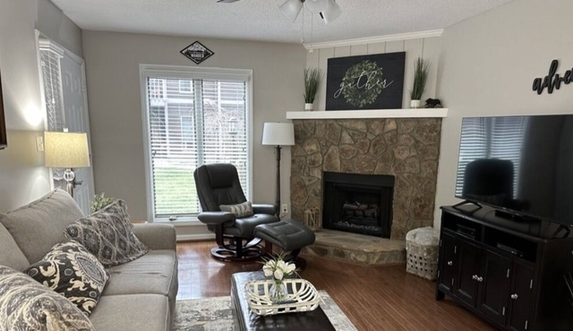 First floor 2BR/2BA Condo-Downtown Blowing Rock