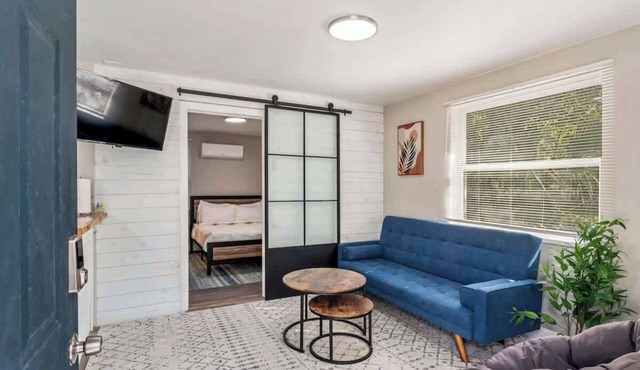 *Flagler Haus 1535* TV, AC, WiFi
