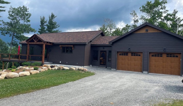 Flying Goose - newly built 4-bedroom house with incredible views in Wilmington