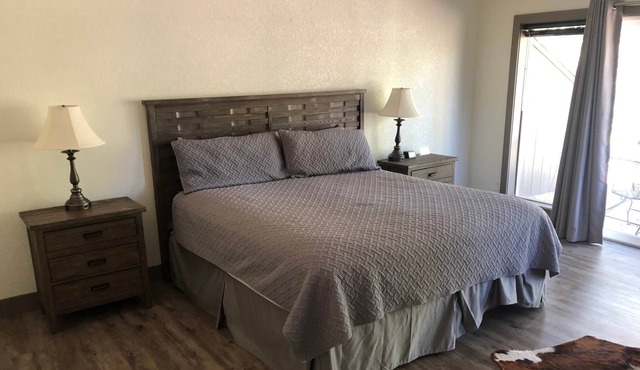 Fox Acres Superior King Room