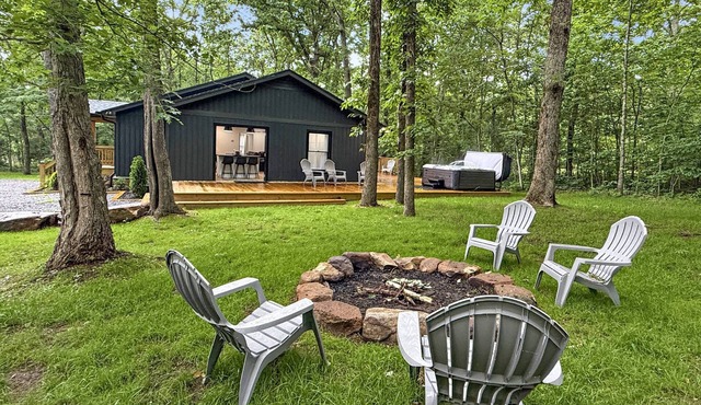 Free Ruby Falls Ticket & More - Hot Tub-Fireplace-Firepit-McLemore 10 miles-Cloudland Canyon-Hiking