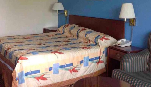 Full Bed Non-Smoking