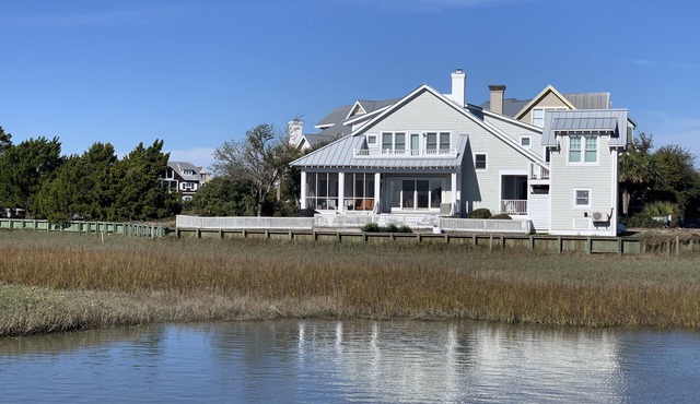 Gorgeous Marsh Views!