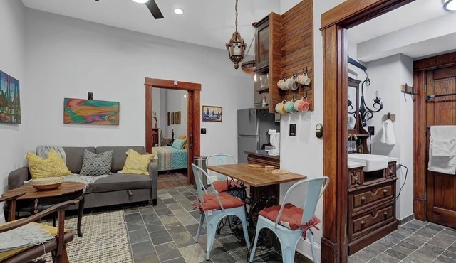 Grant Park, Beautiful 1 Bdrm Apt in Prime ATL Location!