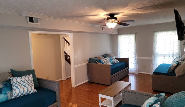 Great for Large Groups, 35 Minutes to Atlanta