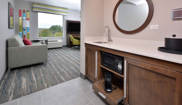 Hampton Inn & Suites by HIlton Charlotte North I 485