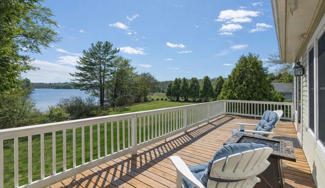 Harbor Hideaway: Water views in Boothbay