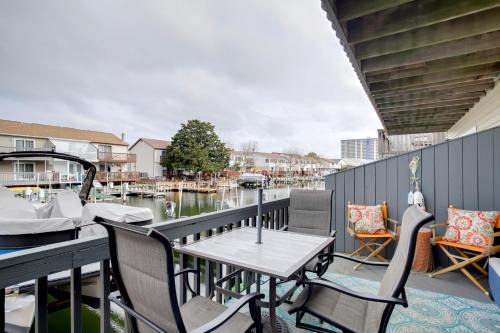 Harbor-View Balcony, Walk to Beach: Ocean City Gem