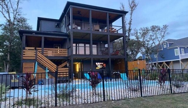 Harrell’s Haven-Waterfront, Dock, Pool/Hot tub