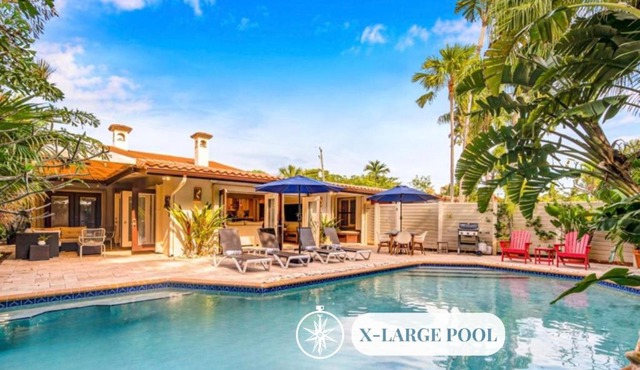 Heated pool Quiet Neighborhood Family Vacation Escape Key