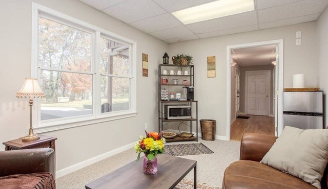 Hidden Gem Retreat | 2BR Basement |Near Mall of GA