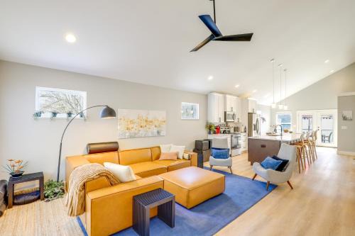 Hot Tub & Fire Pit: Chic Asheville Oasis