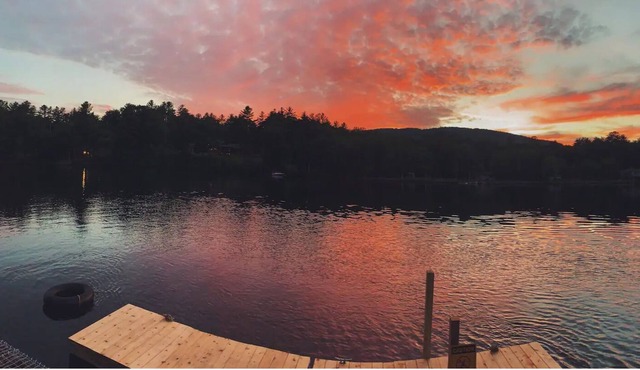 Hudson River Retreat (Lake George 14 mi. away, Saratoga Racetrack 18 mi. away)
