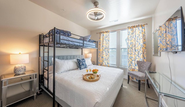 King Suite with Twin Loft – Family & Pet Friendly