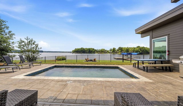Lake Oconee 3BR Pool, Dock, Kayaks, Game Room
