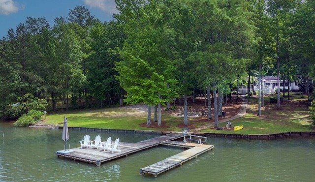 Lake Oconee|Dock|Fire Pit|Big Views|Pet Friendly