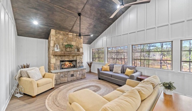 Lakeside Lodge on Bluegill- Arcade, Dock, FirePit
