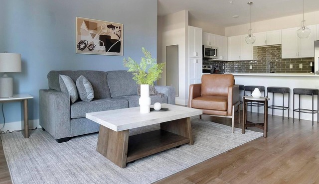 Landing | Beautiful 2BD, Gym, Clubhouse