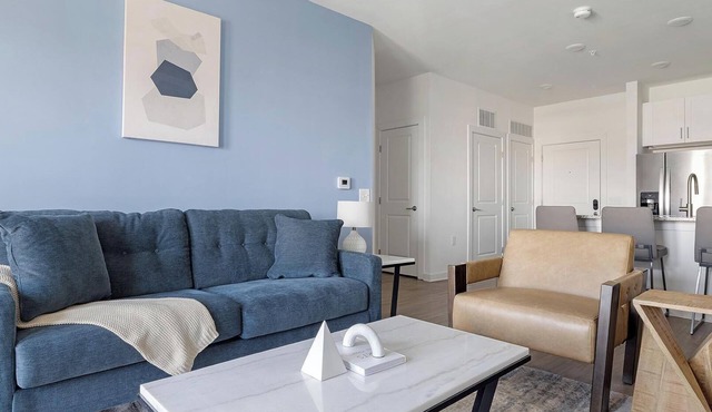 Landing | Incredible 2BD, Gym, Clubhouse