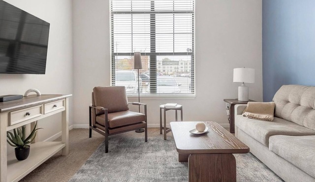 Landing | Spectacular 1BD, Gym, Pool